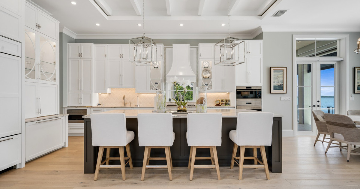 1355 Sunset Point Lane