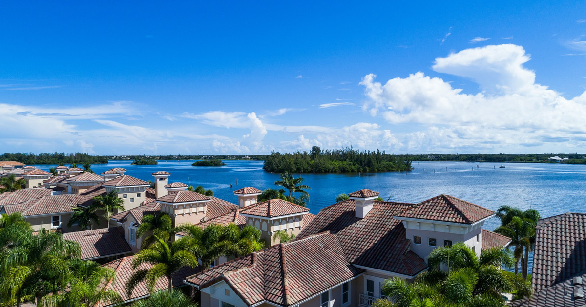 5510 East Harbor Village Drive